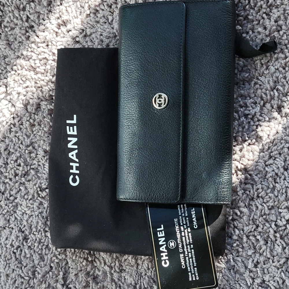 Chanel wallet